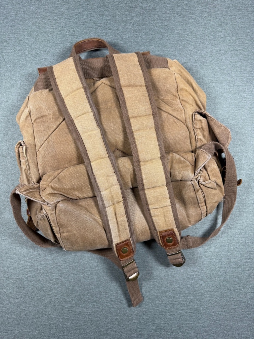 Canvas and Leather Men’s Backpack - Picture 3 of 3